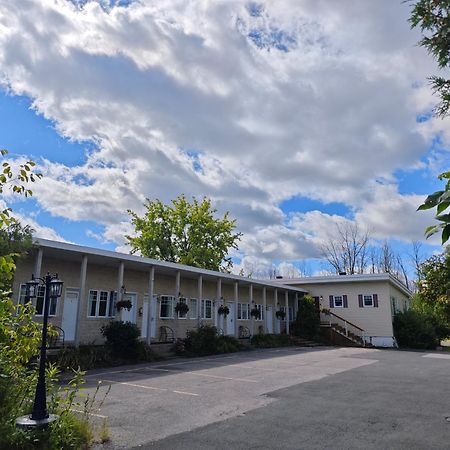 Objectif Sante Hotel Longueuil Exterior photo